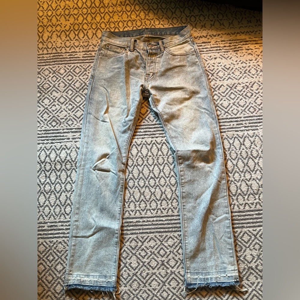 MNML washed blue jeans size 29 fit loose/ baggy